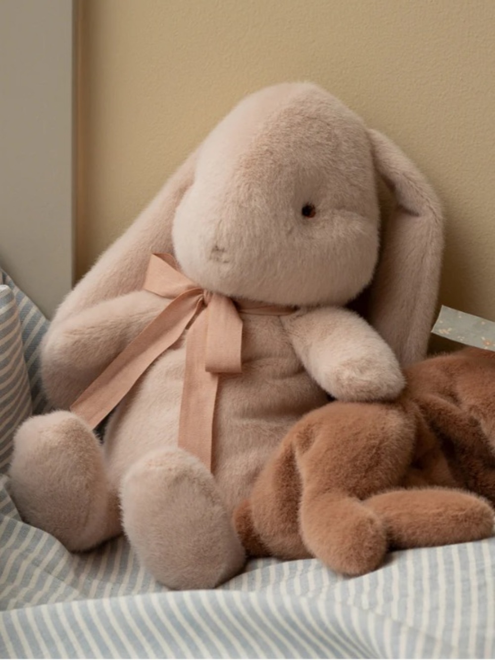 Maileg small bunny plush light powder